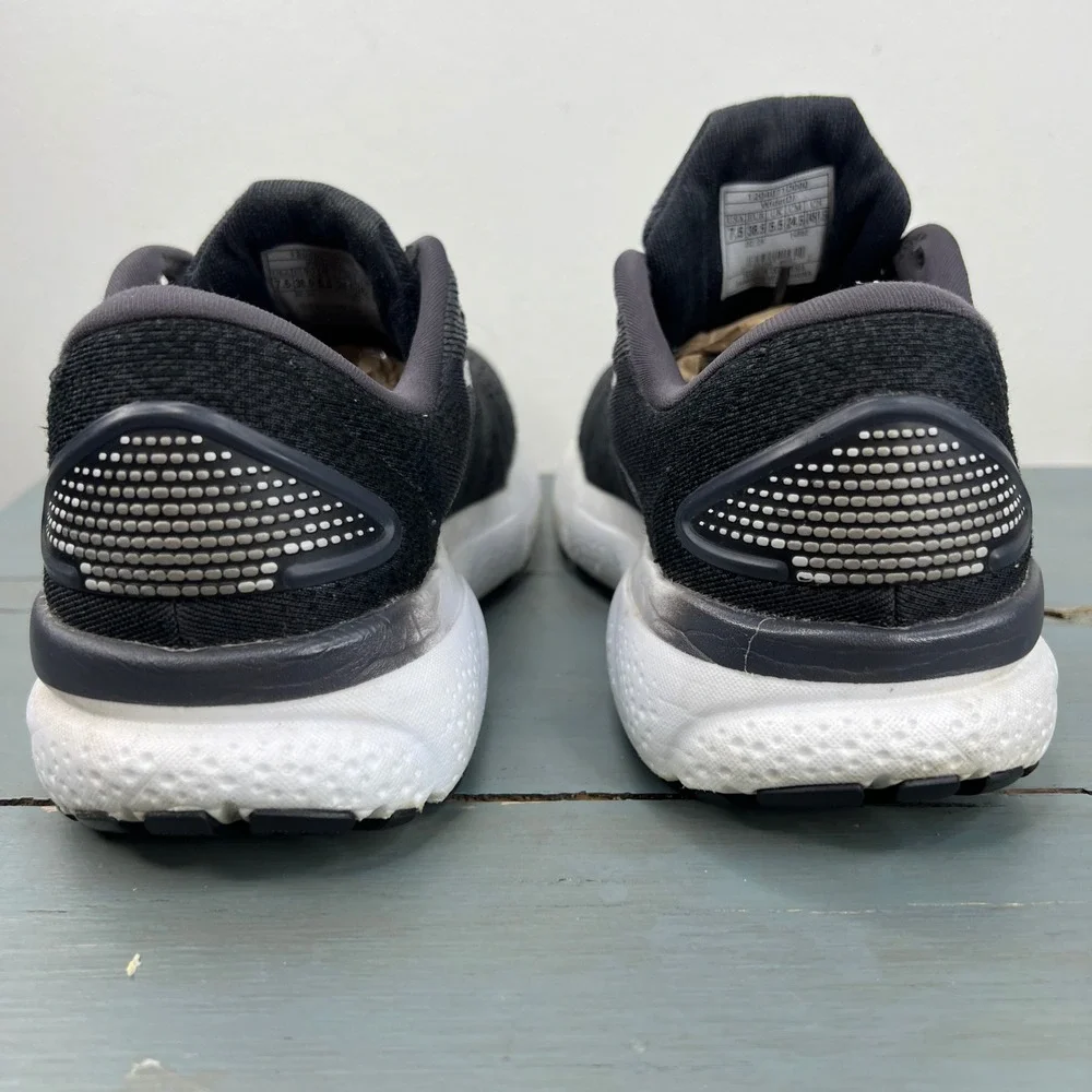 Brooks ghost 16